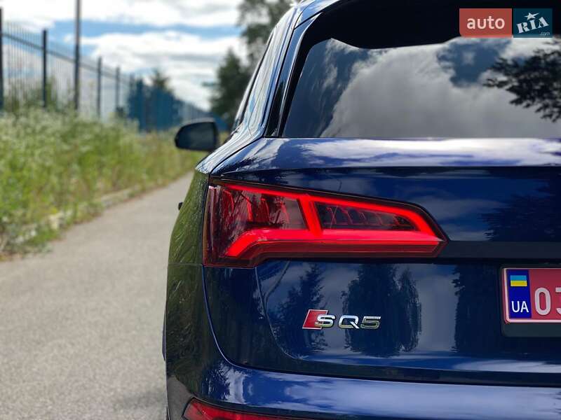 Внедорожник / Кроссовер Audi SQ5 2017 в Киеве