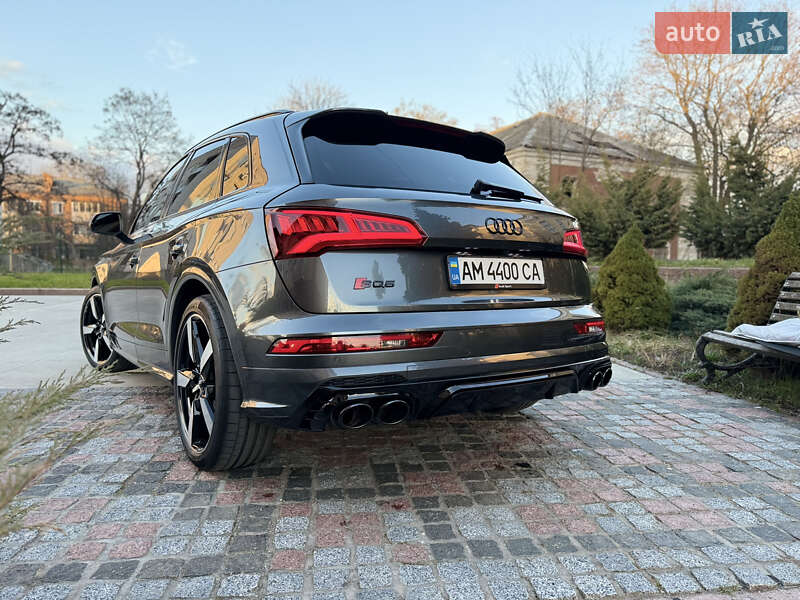 Внедорожник / Кроссовер Audi SQ5 2018 в Коростене