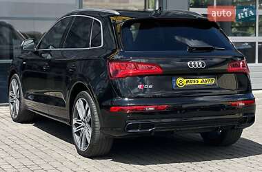 Внедорожник / Кроссовер Audi SQ5 2018 в 