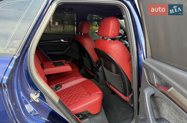 Внедорожник / Кроссовер Audi SQ5 2020 в 