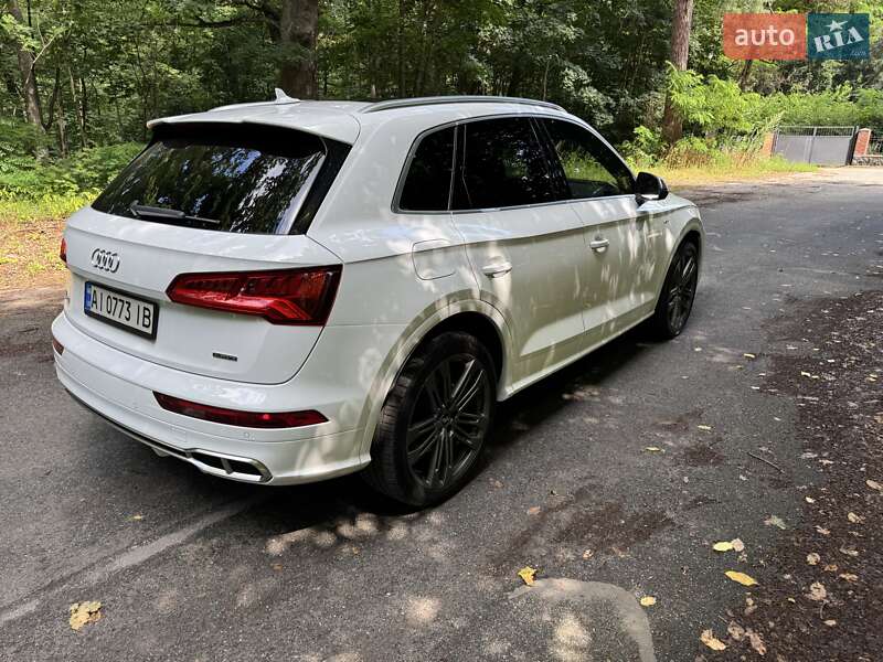 Позашляховик / Кросовер Audi SQ5 2017 в Києві