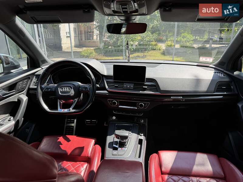 Позашляховик / Кросовер Audi SQ5 2017 в Києві