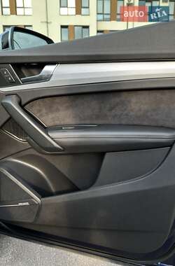 Внедорожник / Кроссовер Audi SQ5 2017 в 