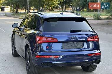 Внедорожник / Кроссовер Audi SQ5 2017 в 