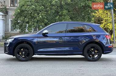 Внедорожник / Кроссовер Audi SQ5 2017 в 