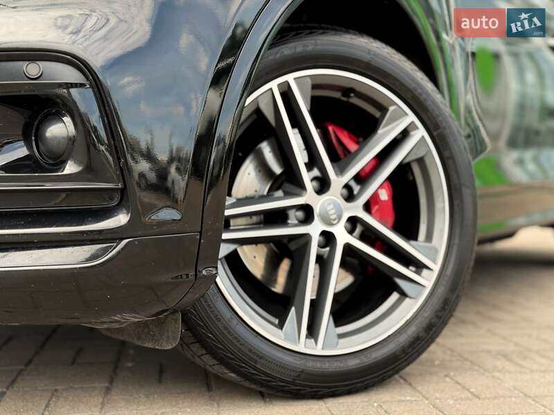 Внедорожник / Кроссовер Audi SQ5 2018 в Киеве