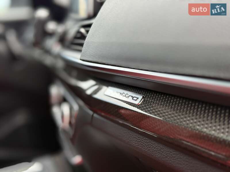 Внедорожник / Кроссовер Audi SQ5 2018 в Киеве