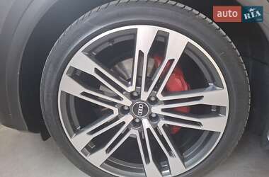 Внедорожник / Кроссовер Audi SQ5 2018 в 