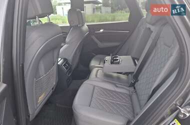 Внедорожник / Кроссовер Audi SQ5 2018 в 