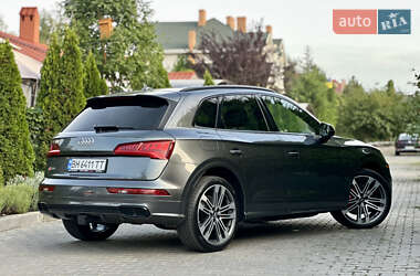 Внедорожник / Кроссовер Audi SQ5 2019 в 