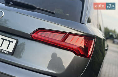 Внедорожник / Кроссовер Audi SQ5 2019 в 