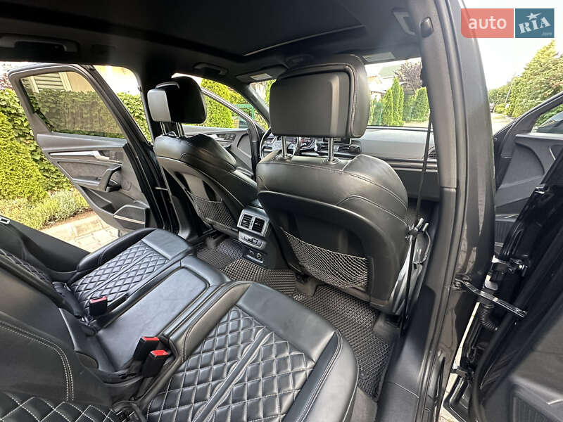 Внедорожник / Кроссовер Audi SQ5 2019 в Одессе