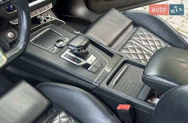 Внедорожник / Кроссовер Audi SQ5 2019 в 