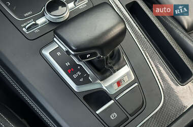 Внедорожник / Кроссовер Audi SQ5 2019 в 