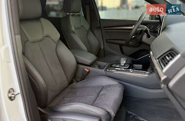 Внедорожник / Кроссовер Audi SQ5 2024 в 