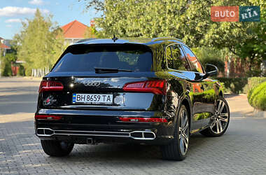Внедорожник / Кроссовер Audi SQ5 2018 в 