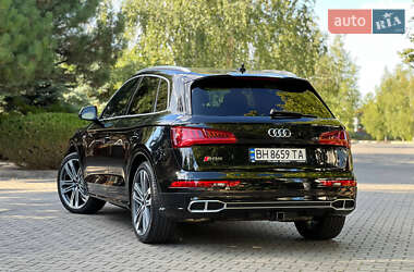 Внедорожник / Кроссовер Audi SQ5 2018 в 