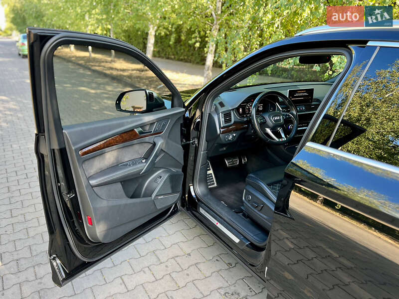 Внедорожник / Кроссовер Audi SQ5 2018 в Одессе