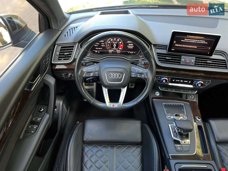 Внедорожник / Кроссовер Audi SQ5 2018 в Одессе
