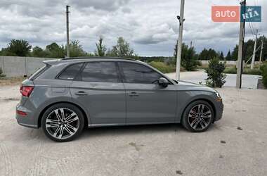 Внедорожник / Кроссовер Audi SQ5 2019 в 