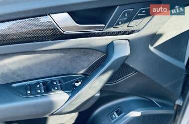 Внедорожник / Кроссовер Audi SQ5 2019 в 