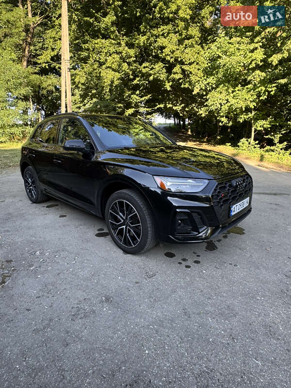 Внедорожник / Кроссовер Audi SQ5 2024 в 