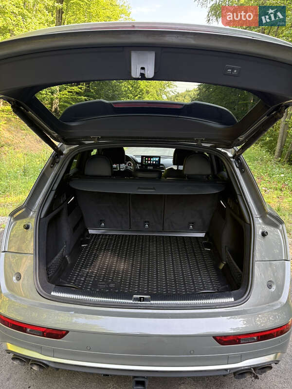 Внедорожник / Кроссовер Audi SQ5 2022 в Львове