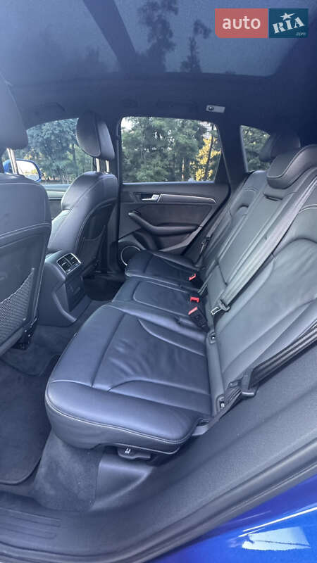 Внедорожник / Кроссовер Audi SQ5 2016 в Киеве