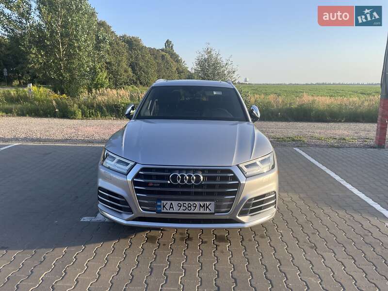 Внедорожник / Кроссовер Audi SQ5 2019 в Киеве