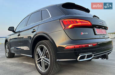 Внедорожник / Кроссовер Audi SQ5 2018 в 