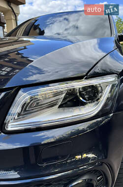 Внедорожник / Кроссовер Audi SQ5 2015 в 