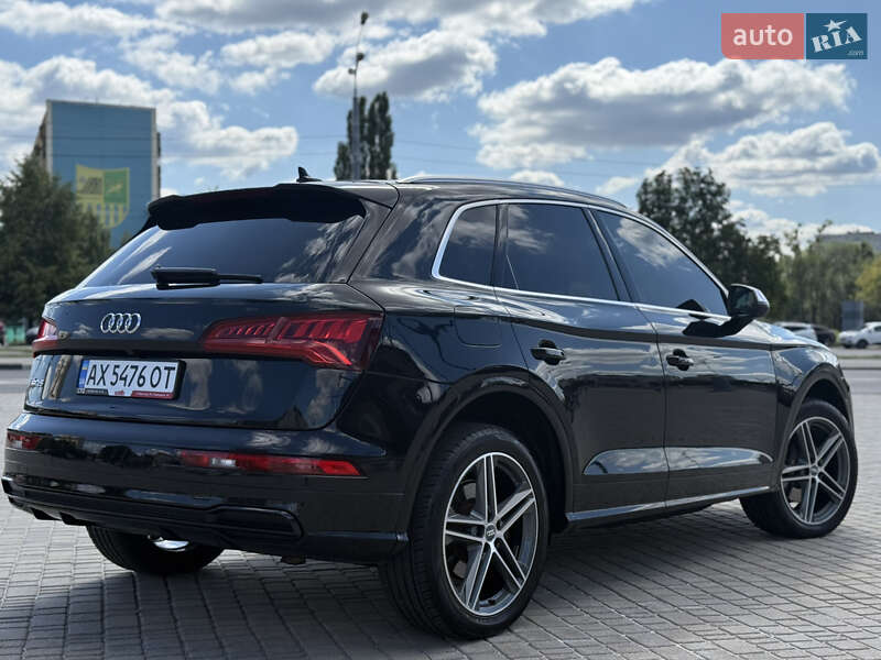 Внедорожник / Кроссовер Audi SQ5 2018 в Харькове