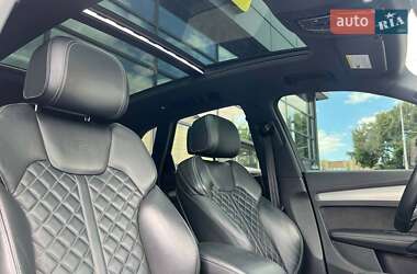 Внедорожник / Кроссовер Audi SQ5 2017 в 