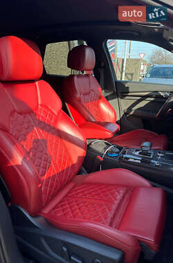 Внедорожник / Кроссовер Audi SQ5 2019 в 