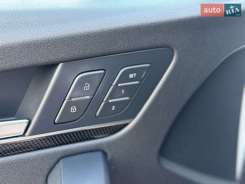 Внедорожник / Кроссовер Audi SQ5 2018 в Жашкове