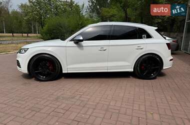 Позашляховик / Кросовер Audi SQ5 2018 в 