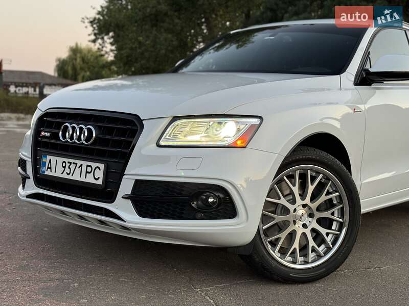 Внедорожник / Кроссовер Audi SQ5 2015 в Киеве