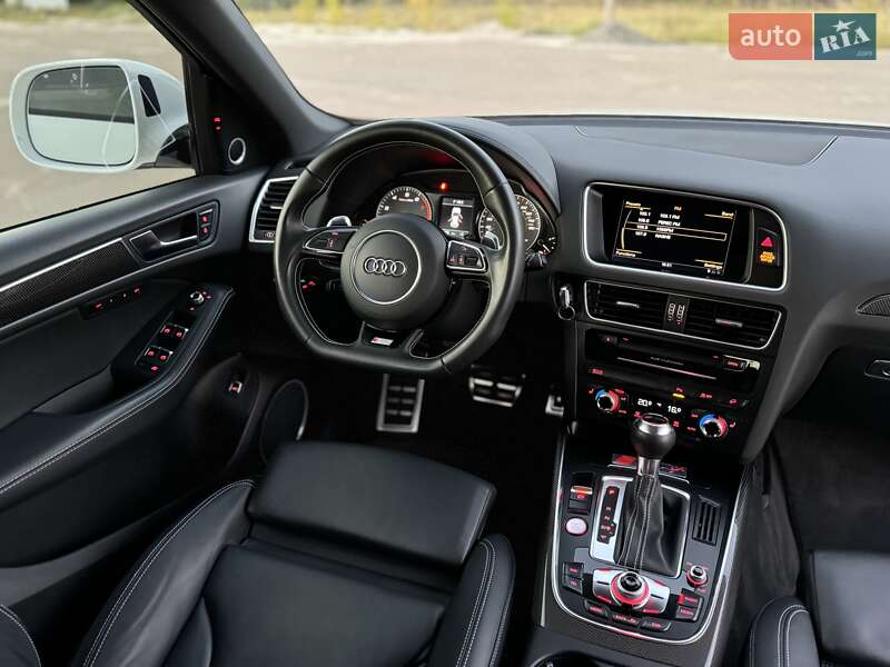 Внедорожник / Кроссовер Audi SQ5 2015 в Киеве