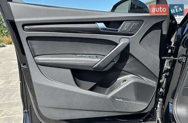 Внедорожник / Кроссовер Audi SQ5 2018 в 
