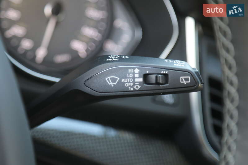 Внедорожник / Кроссовер Audi SQ5 2022 в Харькове