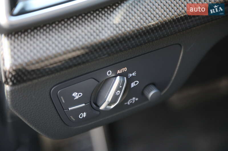 Внедорожник / Кроссовер Audi SQ5 2022 в Харькове