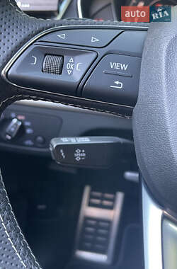 Внедорожник / Кроссовер Audi SQ5 2019 в 