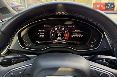 Внедорожник / Кроссовер Audi SQ5 2018 в 