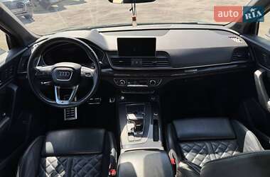 Внедорожник / Кроссовер Audi SQ5 2017 в 