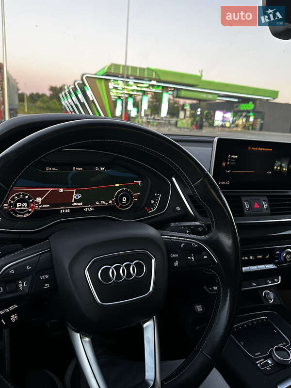 Внедорожник / Кроссовер Audi SQ5 2017 в Стрые