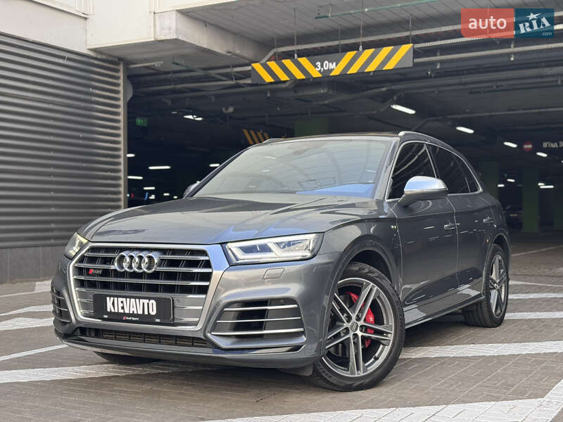 Внедорожник / Кроссовер Audi SQ5 2017 в 