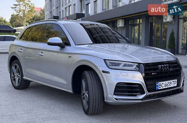 Внедорожник / Кроссовер Audi SQ5 2017 в 