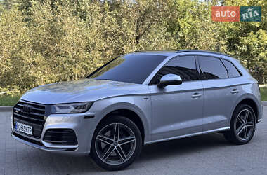 Внедорожник / Кроссовер Audi SQ5 2017 в 