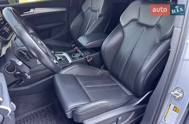 Внедорожник / Кроссовер Audi SQ5 2017 в 