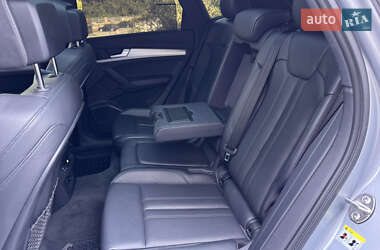 Внедорожник / Кроссовер Audi SQ5 2017 в 